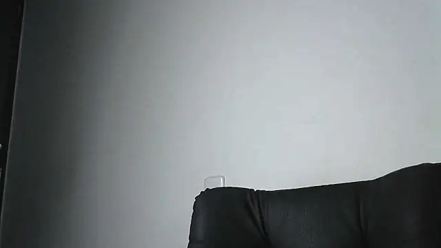 Thommas8a online show from February 2026 12:33:02 AM