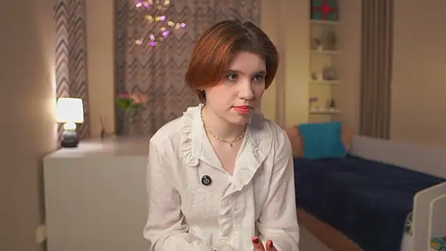 Snapshot of BelleHayton chatting on February 2026 01:40:01 PM BelleHayton online show from February 2026 01:40:01 PM