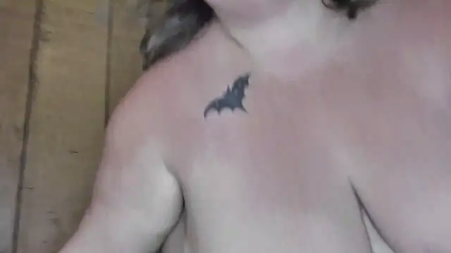 Snapshot of ladylynn13 chatting on April 2026 09:39:01 PM ladylynn13 online show from April 2026 09:39:01 PM