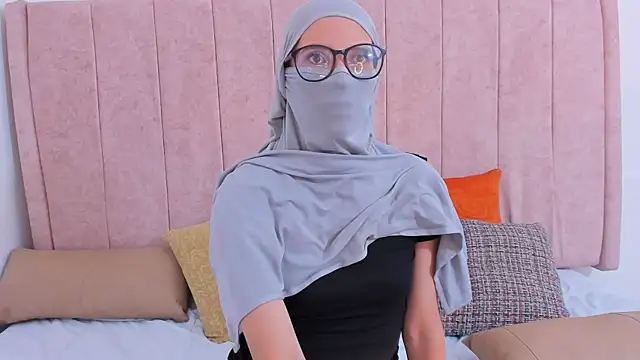 Snapshot of _Mahaara chatting on February 2026 06:42:01 PM Mahaara online show from February 2026 06:42:01 PM