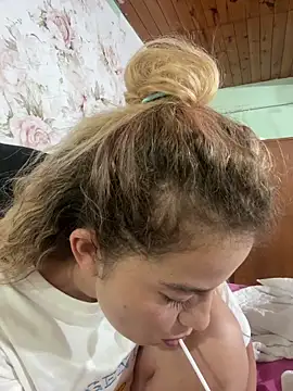 Snapshot of AriBeautiful chatting on March 2026 08:32:02 AM AriBeautiful online show from March 2026 08:32:02 AM