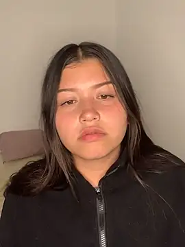 Snapshot of Damn__Love chatting on February 2026 10:55:01 PM Damn Love online show from February 2026 10:55:01 PM