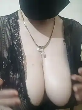 Snapshot of Nada_Oh chatting on March 2026 11:55:02 PM Nada Oh online show from March 2026 11:55:02 PM