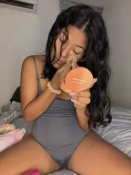 Snapshot of BabyFoxy chatting on May 2026 06:00:02 AM BabyFoxy online show from May 2026 06:00:02 AM