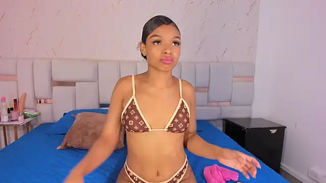 Snapshot of hermione_brown chatting on March 2026 08:48:01 PM hermione brown online show from March 2026 08:48:01 PM