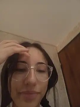 isaaabelaaa online show from February 2026 11:41:01 AM