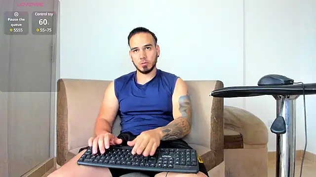 jhustin marcius online show from February 2025 11:06:01 PM