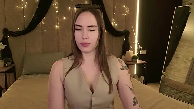 Snapshot of Arielle_Vade chatting on June 2026 05:23:01 AM Arielle Vade online show from June 2026 05:23:01 AM