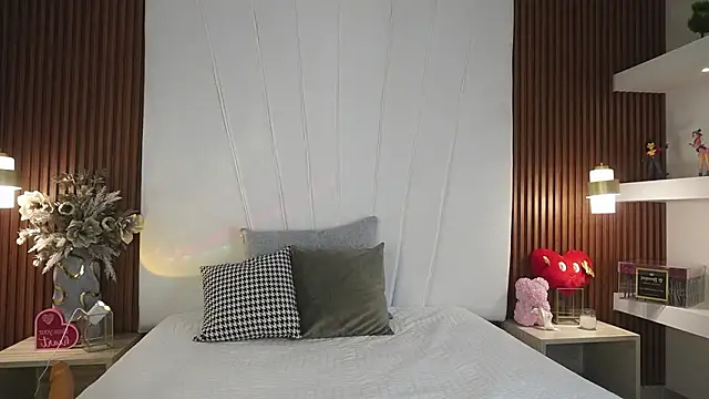 ZoeFantasyx online show from February 2026 07:20:02 PM