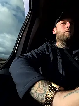 Snapshot of dave32000 chatting on February 2026 10:22:02 AM dave32000 online show from February 2026 10:22:02 AM