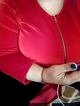 Snapshot of Simran_008 chatting on February 2026 04:41:01 AM Simran 008 online show from February 2026 04:41:01 AM