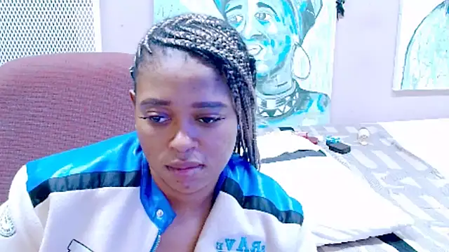 Snapshot of TyraHotxxx chatting on April 2026 05:21:01 PM TyraHotxxx online show from April 2026 05:21:01 PM