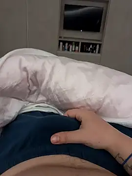 Snapshot of andrepix995 chatting on February 2026 05:18:02 AM andrepix995 online show from February 2026 05:18:02 AM