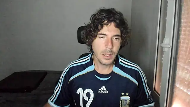 Snapshot of joaquin420_hot chatting on May 2026 06:40:02 AM joaquin420 hot online show from May 2026 06:40:02 AM