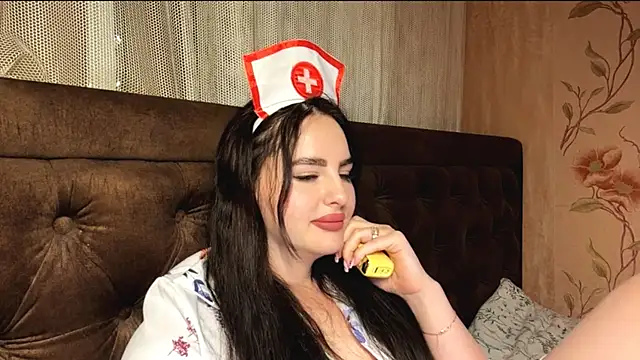 Snapshot of charmybae chatting on February 2026 04:05:02 PM charmybae online show from February 2026 04:05:02 PM