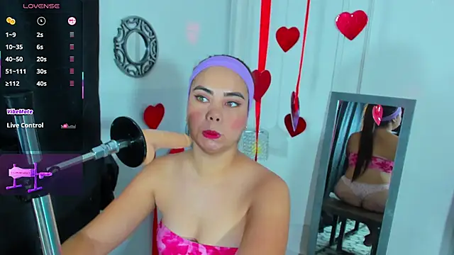 emily prettygirl online show from February 2026 01:00:02 PM