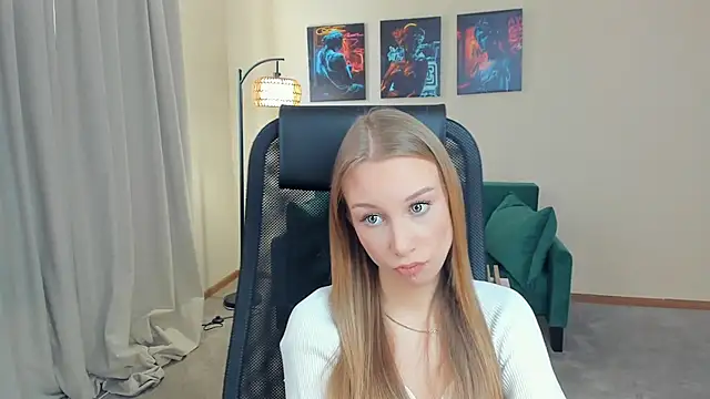 Snapshot of CarmenLipkin chatting on February 2026 10:34:02 AM CarmenLipkin online show from February 2026 10:34:02 AM