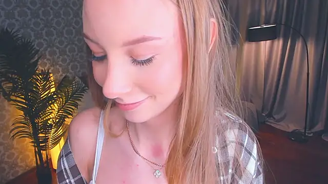 Snapshot of CarmenLipkin chatting on March 2026 04:13:01 PM CarmenLipkin online show from March 2026 04:13:01 PM