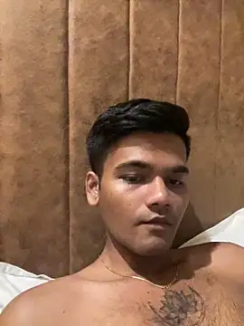 Snapshot of Dazzling_dude chatting on April 2026 08:29:01 PM Dazzling dude online show from April 2026 08:29:01 PM