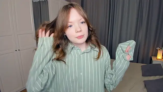 LavenderMitten online show from February 2026 07:08:02 AM