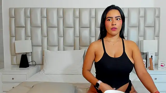Snapshot of paola_katy_dicks chatting on March 2025 07:49:02 PM paola katy dicks online show from March 2025 07:49:02 PM