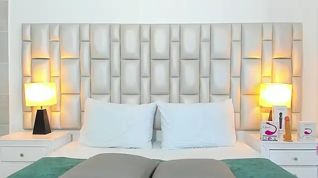 Snapshot of paola_katy_dicks chatting on October 2025 07:59:01 PM paola katy dicks online show from October 2025 07:59:01 PM