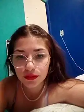 Snapshot of Luna33- chatting on February 2026 07:32:01 PM Luna33- online show from February 2026 07:32:01 PM