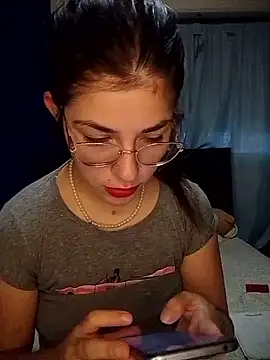 Snapshot of Luna33- chatting on March 2026 10:15:02 PM Luna33- online show from March 2026 10:15:02 PM