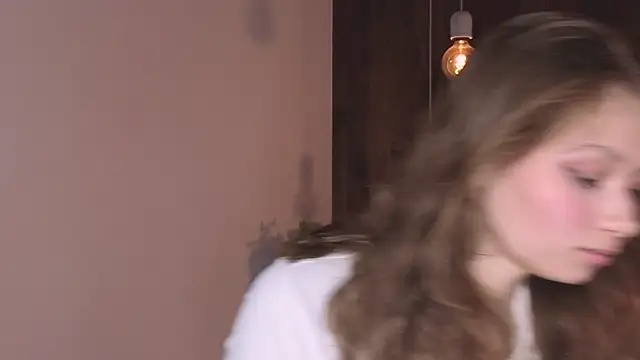 HolliBillig online show from February 2026 07:12:01 PM