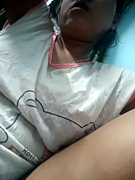 Snapshot of cutezara4 chatting on February 2026 06:27:01 PM cutezara4 online show from February 2026 06:27:01 PM