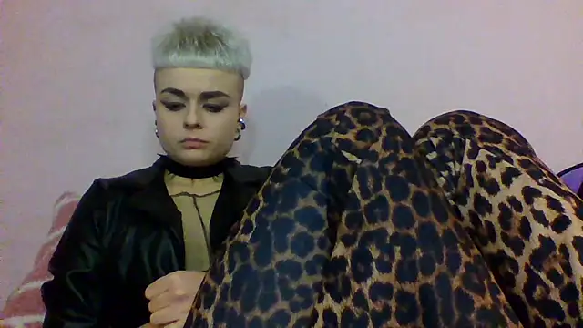 AlisaDear257 online show from February 2026 12:50:01 PM