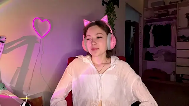 Snapshot of SlunkRear chatting on February 2026 10:06:01 PM SlunkRear online show from February 2026 10:06:01 PM