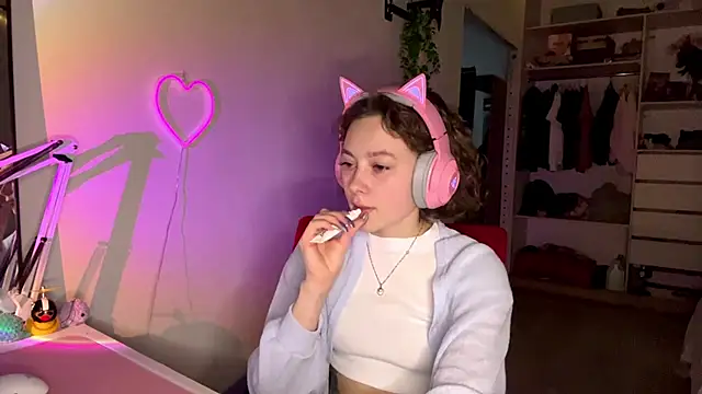 Snapshot of SlunkRear chatting on February 2026 10:08:02 PM SlunkRear online show from February 2026 10:08:02 PM