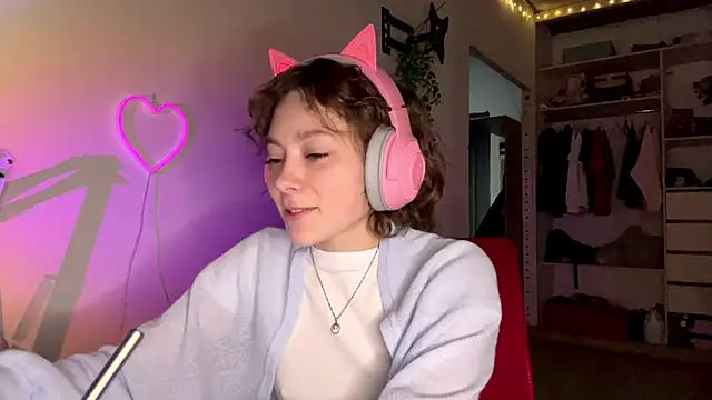 Snapshot of SlunkRear chatting on March 2026 10:05:02 PM SlunkRear online show from March 2026 10:05:02 PM