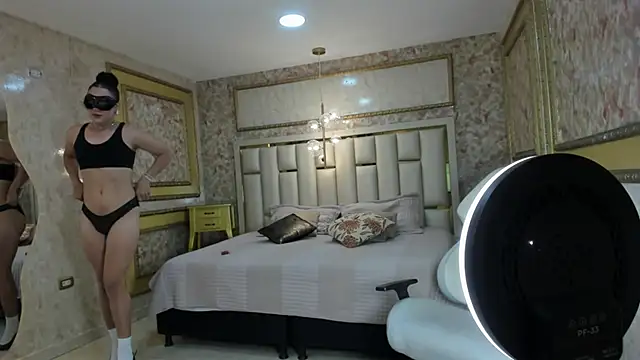 Snapshot of Veronica_hottie chatting on February 2026 01:33:02 PM Veronica hottie online show from February 2026 01:33:02 PM