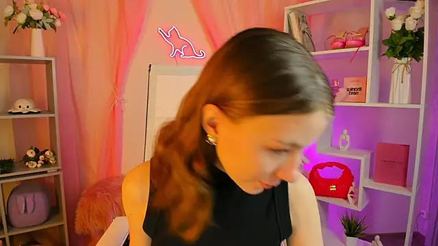 Snapshot of ElliFrankenweenie chatting on March 2026 09:26:02 AM ElliFrankenweenie online show from March 2026 09:26:02 AM