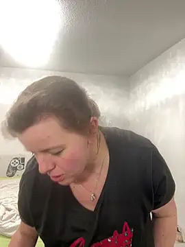 Laura-Loveyou online show from March 2026 11:10:01 PM