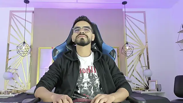 Snapshot of HotPulse_vc chatting on February 2026 12:43:02 PM HotPulse vc online show from February 2026 12:43:02 PM