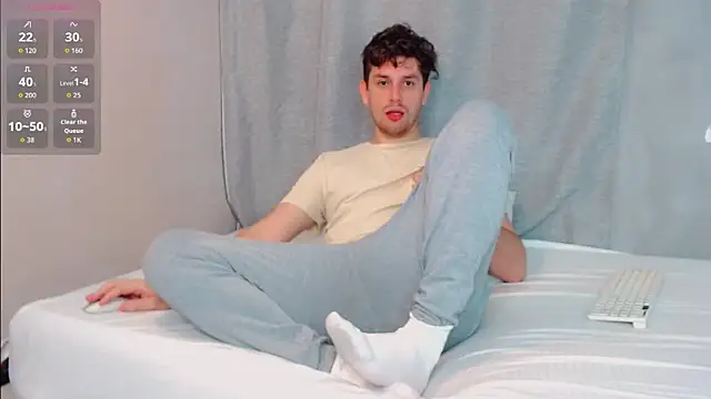 Snapshot of Luc_7 chatting on February 2026 07:15:01 PM Luc 7 online show from February 2026 07:15:01 PM