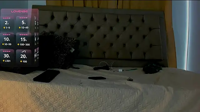 Snapshot of emma__castle chatting on February 2026 07:19:02 PM emma castle online show from February 2026 07:19:02 PM