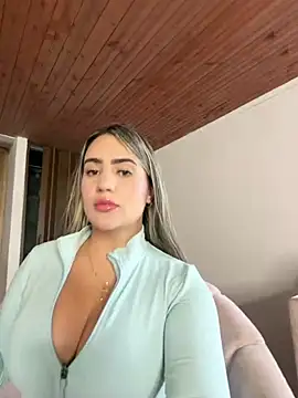 Snapshot of Miilana_ chatting on July 2026 09:08:02 PM Miilana online show from July 2026 09:08:02 PM