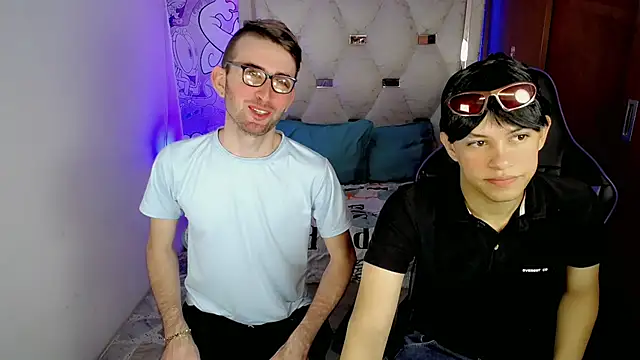 Snapshot of Top_and_bottom chatting on February 2026 08:16:01 PM Top and bottom online show from February 2026 08:16:01 PM