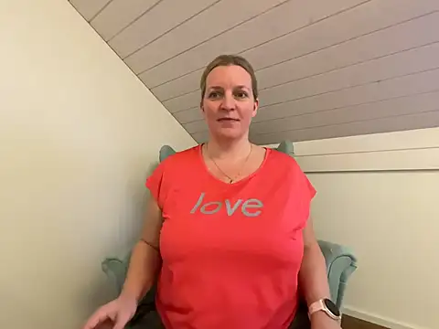 Snapshot of Busenwunder1280 chatting on March 2026 07:26:02 AM Busenwunder1280 online show from March 2026 07:26:02 AM