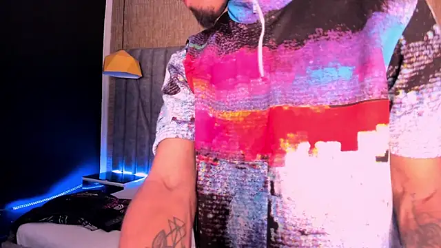 Snapshot of NoaahTylor chatting on February 2026 07:48:01 PM NoaahTylor online show from February 2026 07:48:01 PM