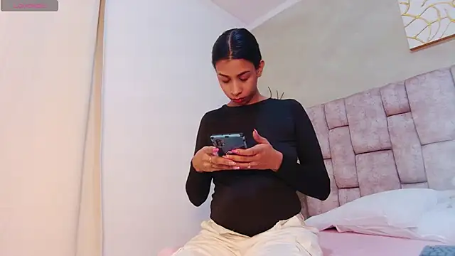 Snapshot of MelanyStone_ chatting on May 2026 01:07:01 PM MelanyStone online show from May 2026 01:07:01 PM