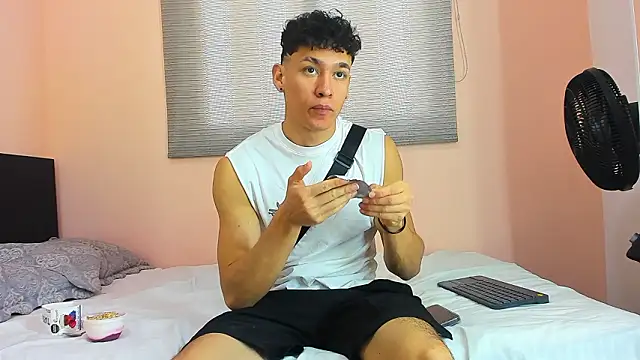 Muscle  Myke online show from February 2026 12:38:01 PM