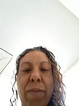 MunchMe4 online show from February 2026 10:28:02 PM