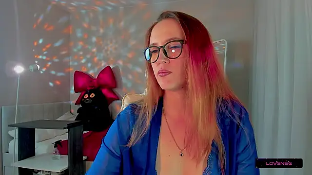 Snapshot of she_wolf chatting on February 2026 01:07:02 PM she wolf online show from February 2026 01:07:02 PM