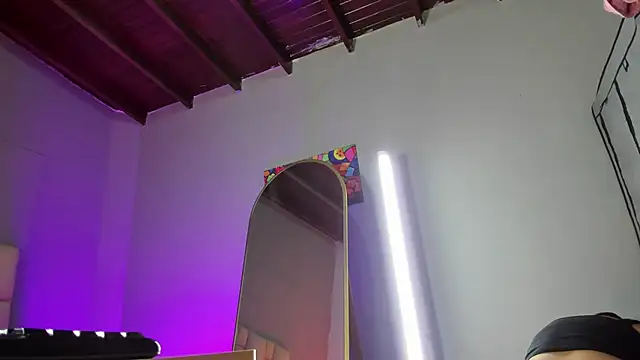 Zaphiro  Sky online show from February 2026 08:55:01 AM