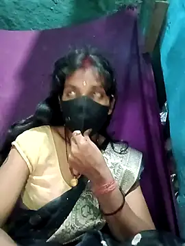 Snapshot of Desi_Couple_P chatting on February 2026 04:07:02 PM Desi Couple P online show from February 2026 04:07:02 PM